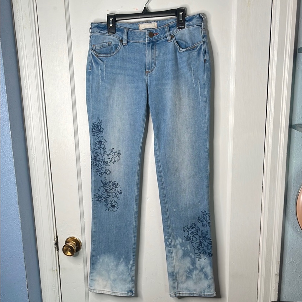 Sundance 28 Jeans Magnolia Light Wash Blue Floral Embroidered Bleached Straight